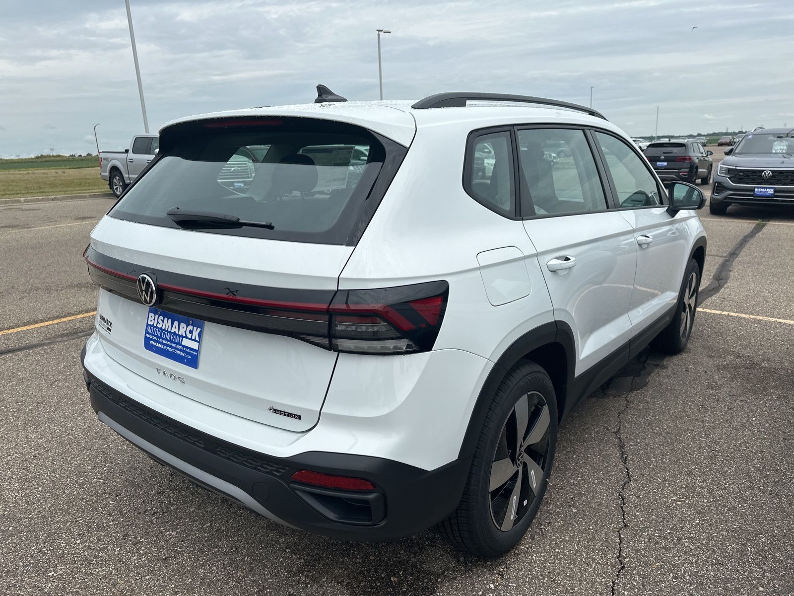 2025 Volkswagen Taos S photo 2