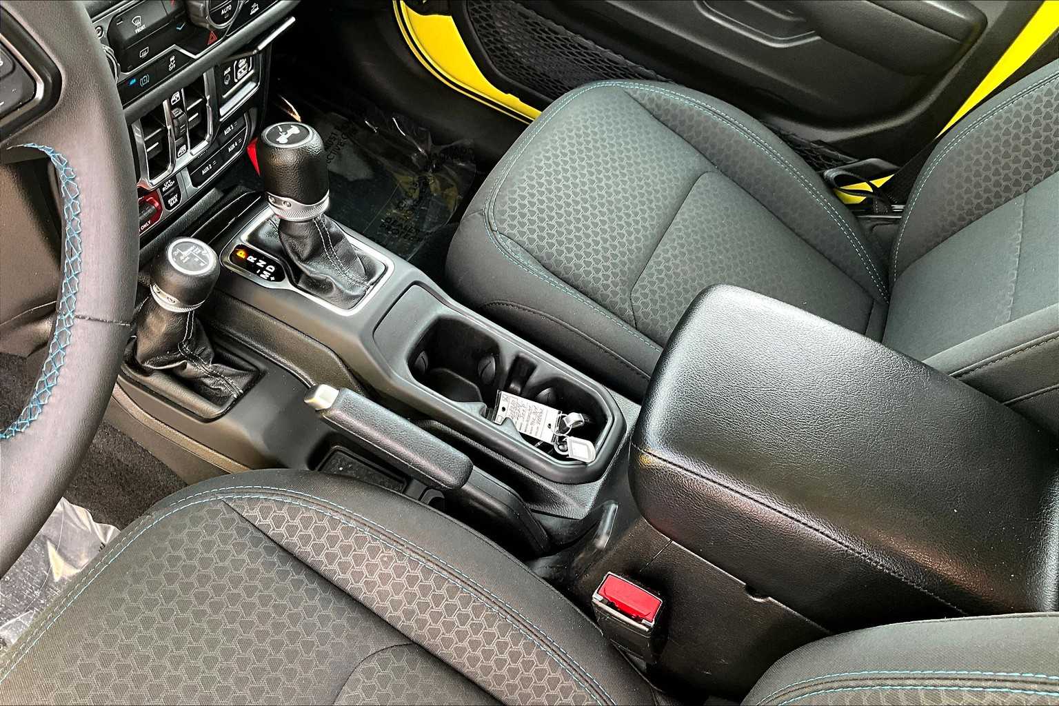 2024 Jeep Wrangler 4xe Rubicon photo 15