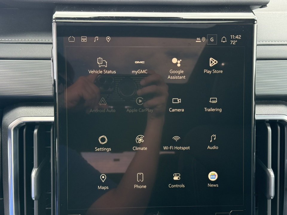 2026 GMC ACADIA - Image 22