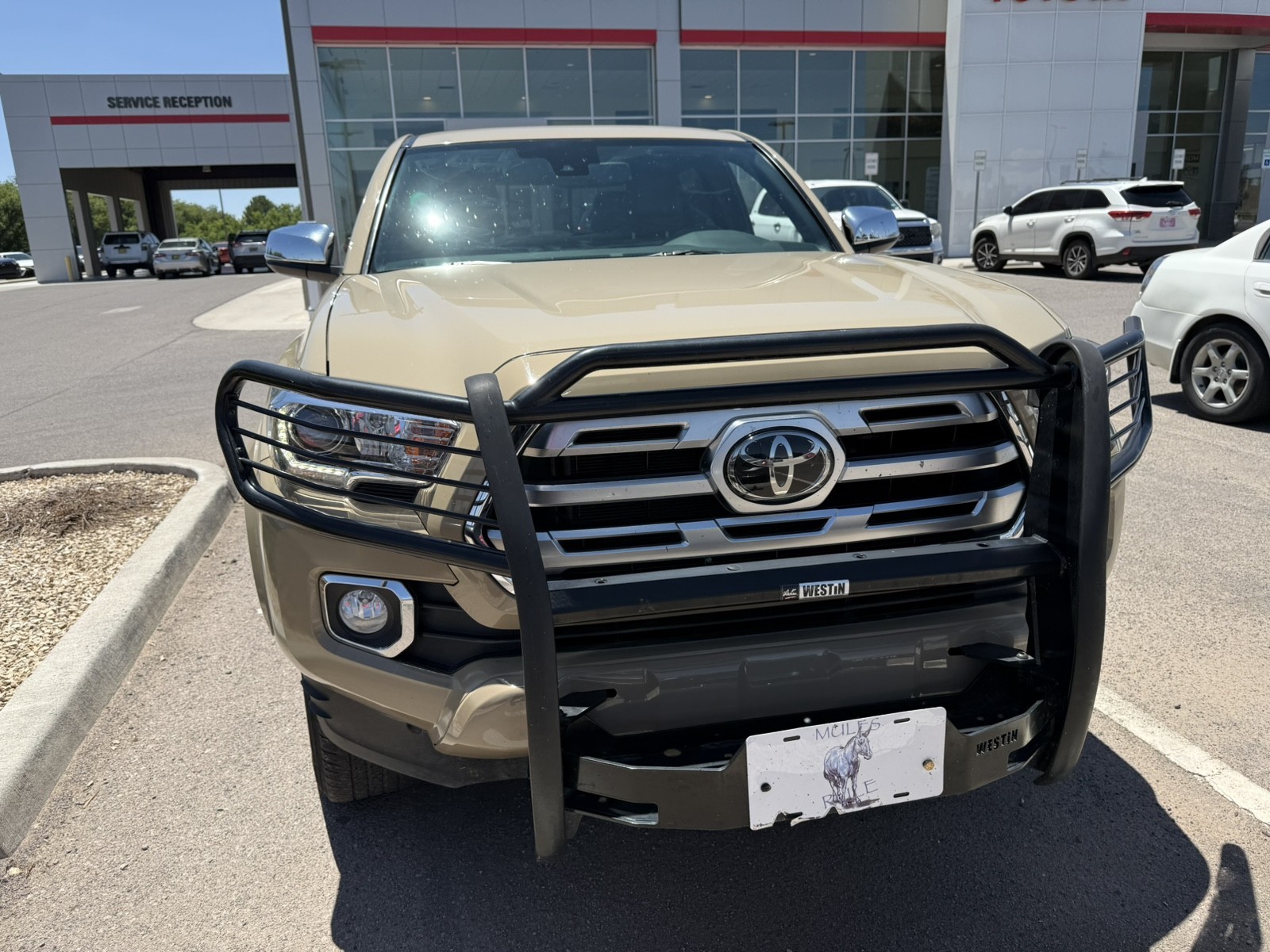 Used 2018 BROWN Toyota Limited image 8