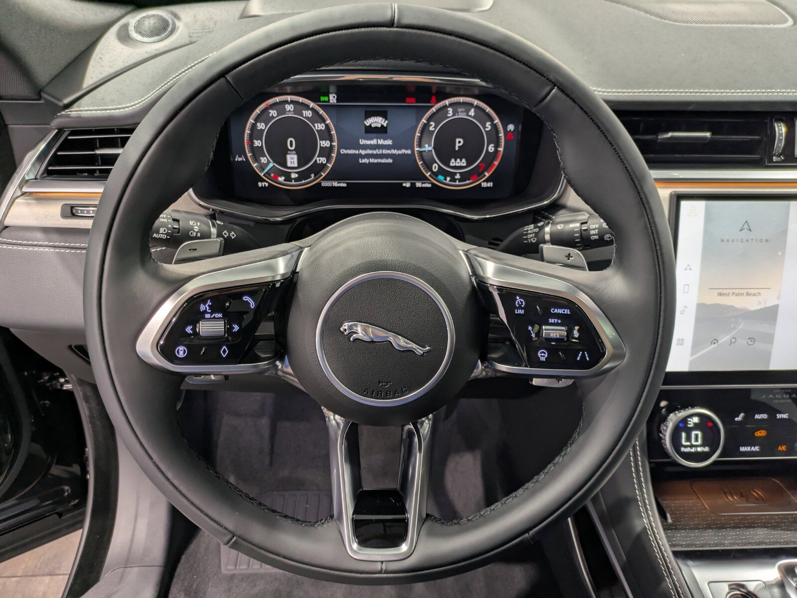 2026 Jaguar F-PACE R-Dynamic S P250 photo 14