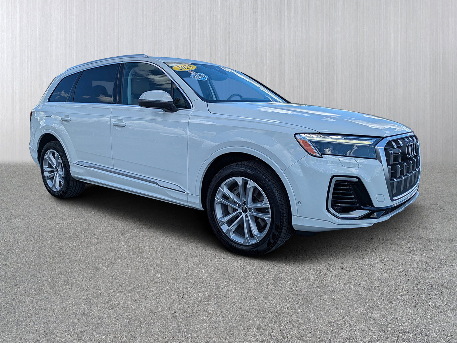 2025 Audi Q7 Premium Plus