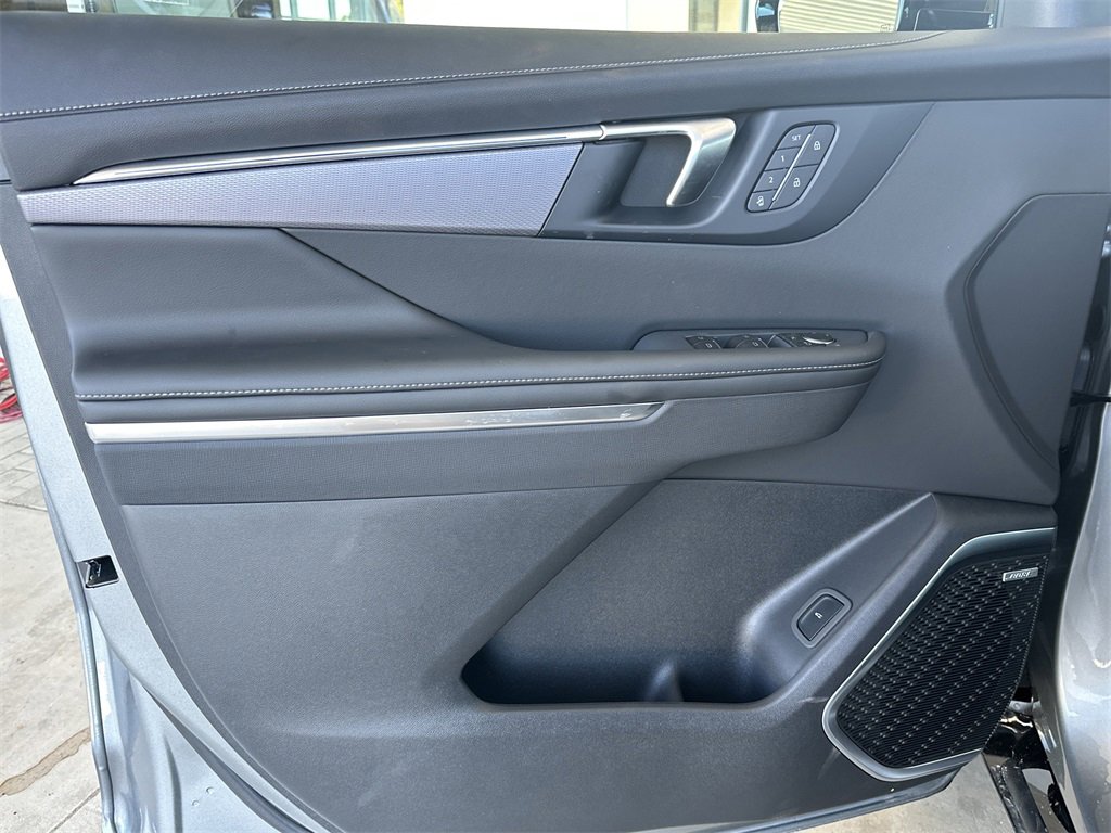 2026 Buick Enclave Sport Touring photo 4