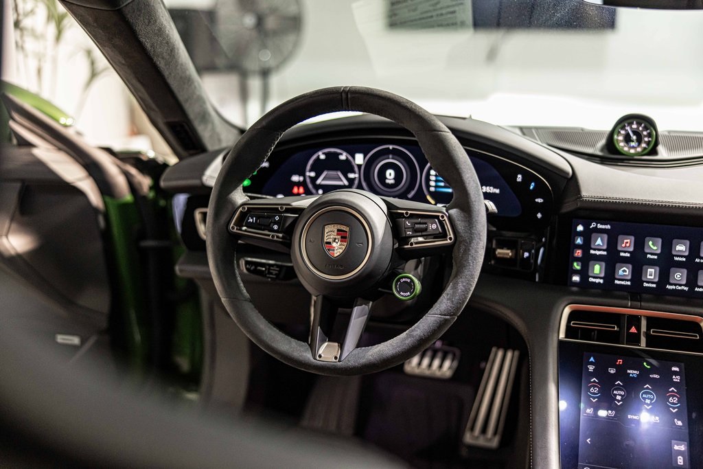 2023 PORSCHE TAYCAN - Image 35