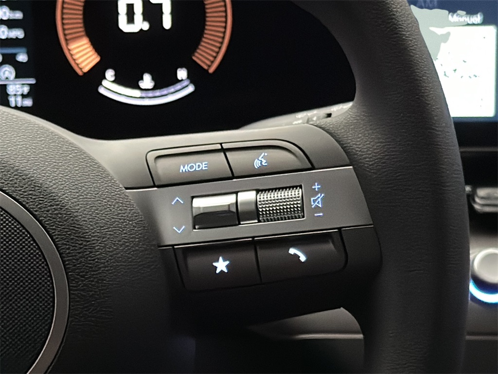 2026 Hyundai Kona SE photo 13