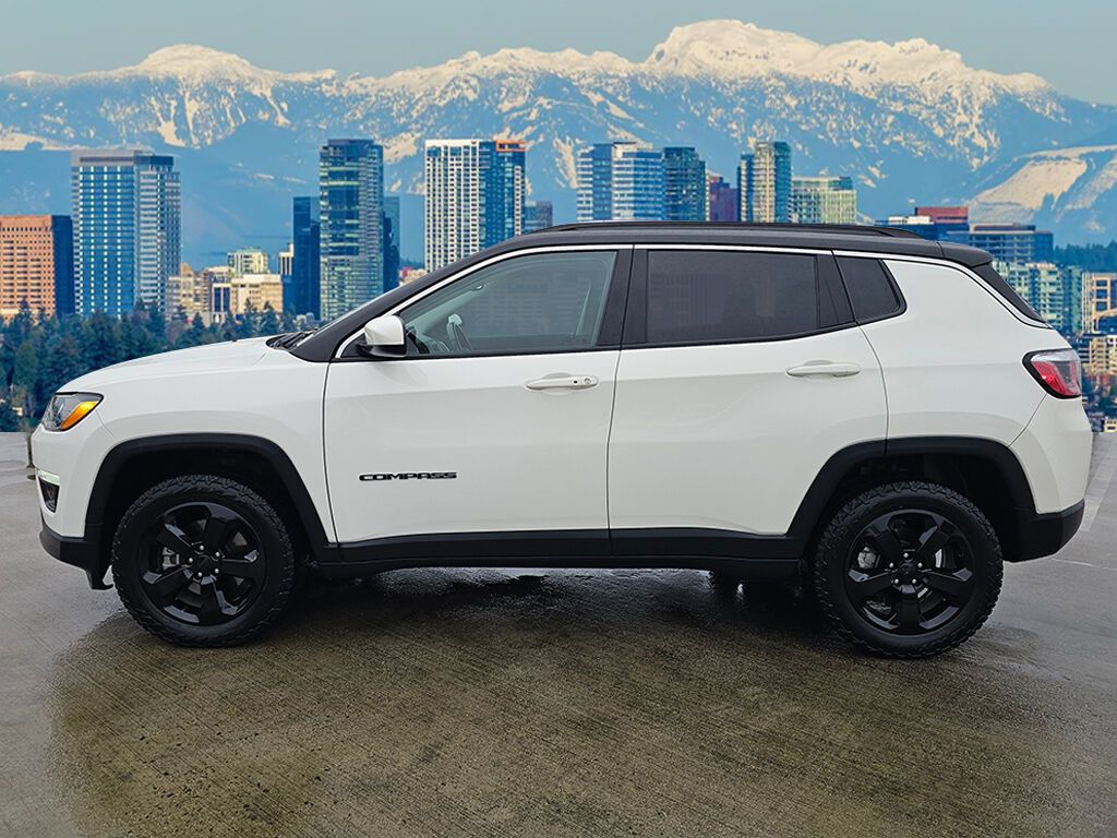 2019 Jeep Compass Latitude photo 2