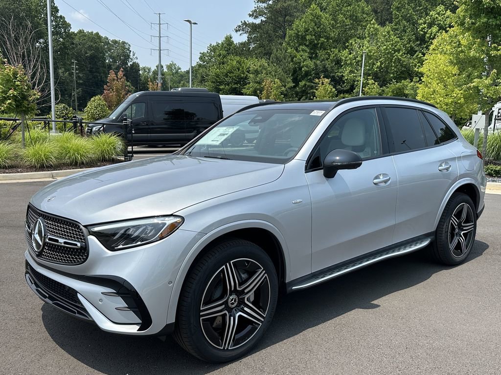 2025 Mercedes Benz GLC 350e 4MATIC photo 4