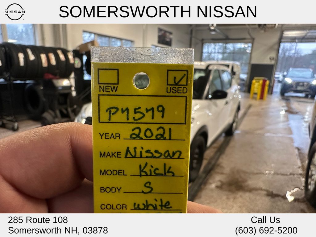 2021 Nissan Kicks S's photo