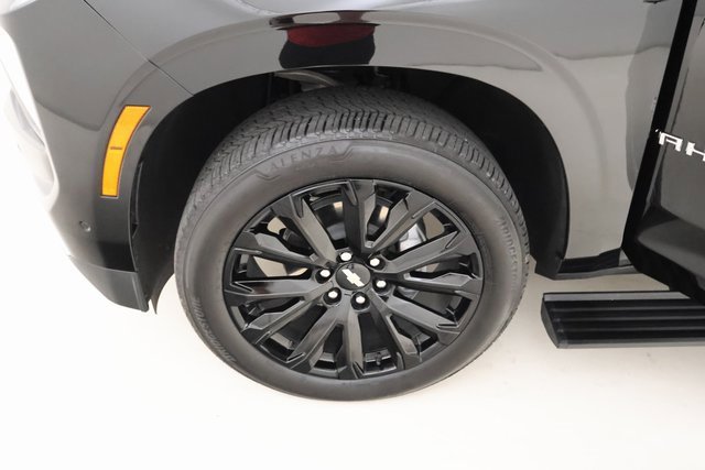 2025 Chevrolet Tahoe High Country photo 6