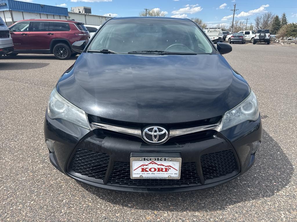 2015 Toyota Camry XSE photo 3