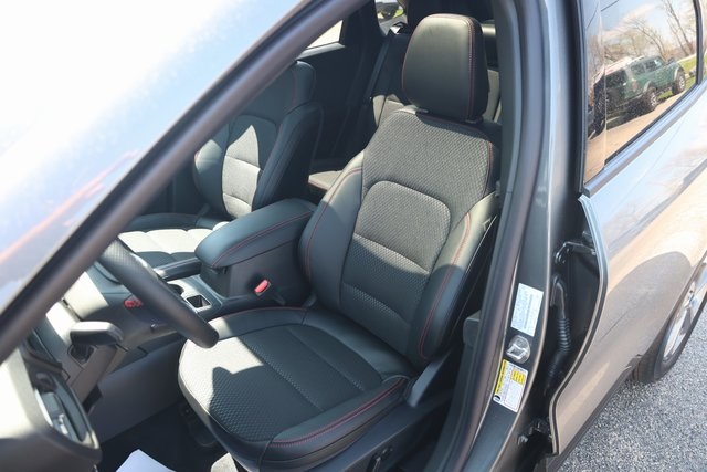 2025 Ford Escape ST-Line Select photo 13