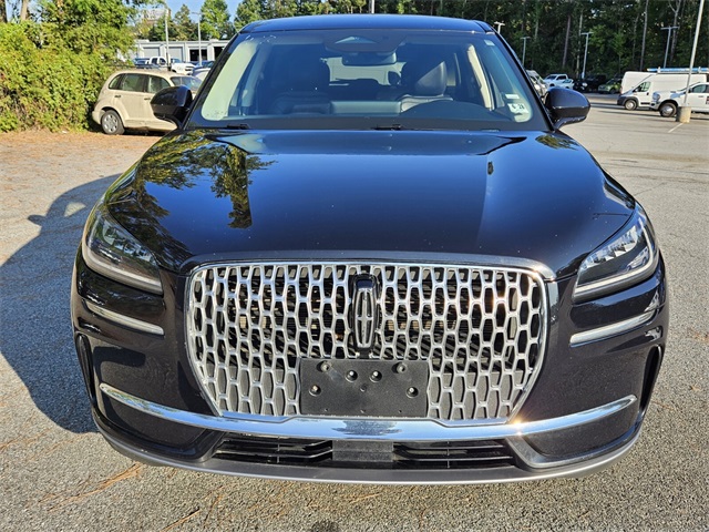 2023 Lincoln Corsair Standard photo 2