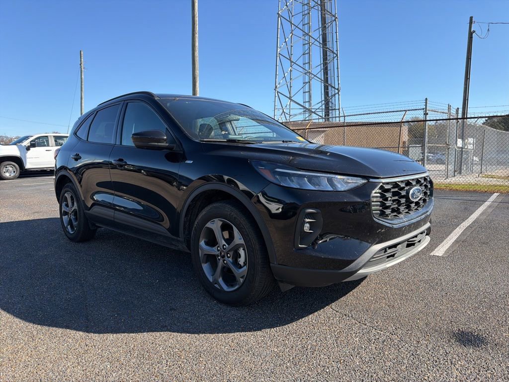 2025 Ford Escape ST-Line Select's photo