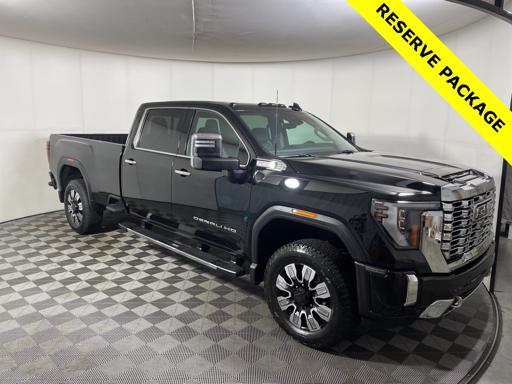2024 GMC Sierra 3500HD Denali's photo