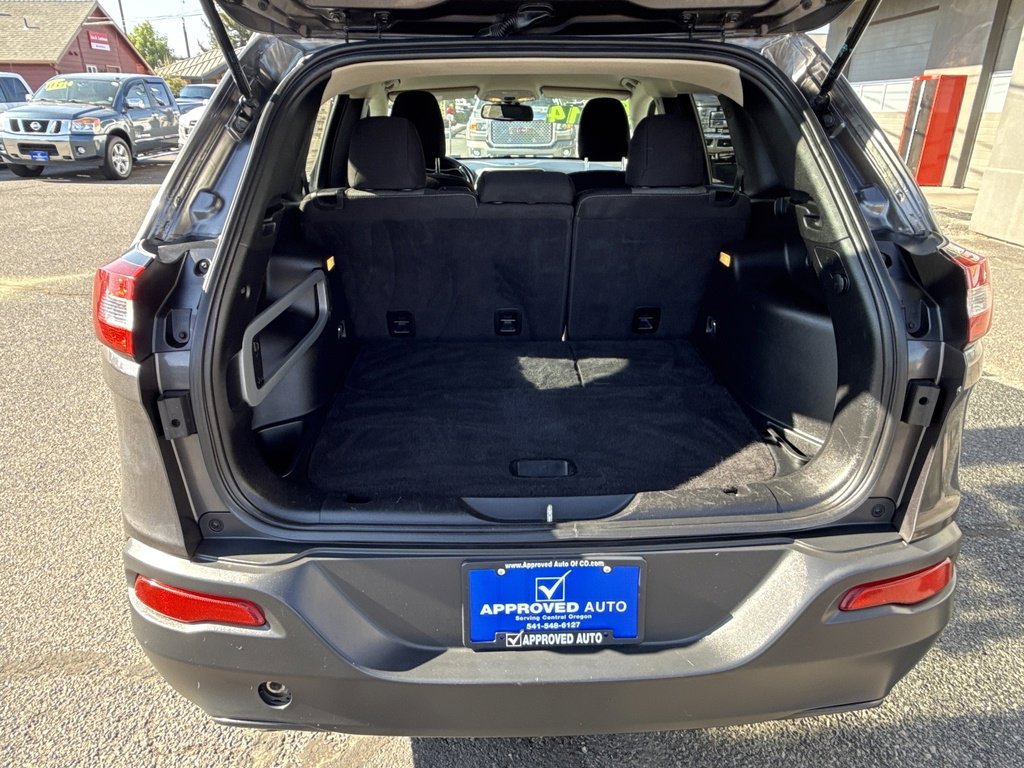 2014 Jeep Cherokee Latitude photo 13