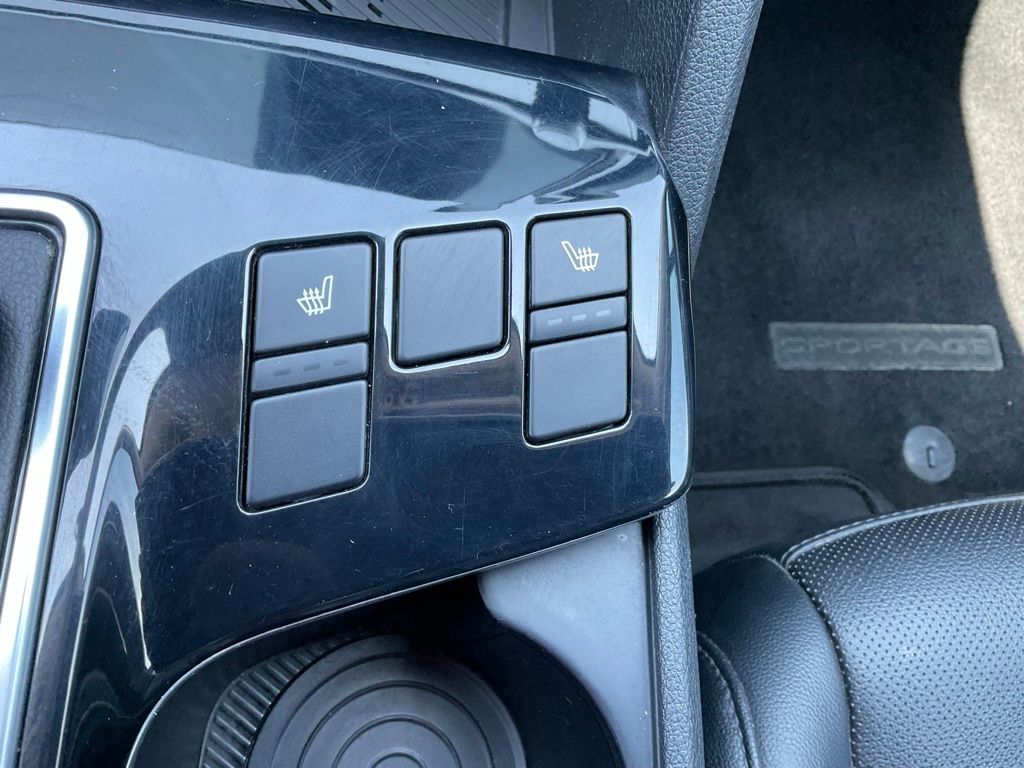 2024 Kia Sportage SX photo 9