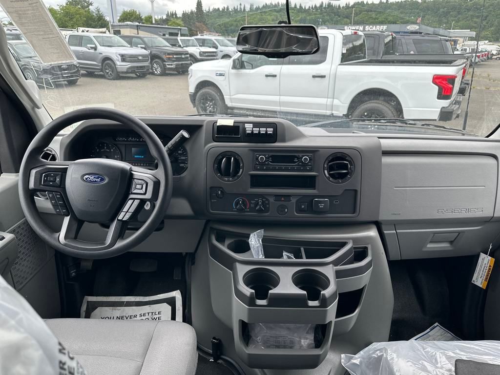 2025 Ford E-350 Base photo 11
