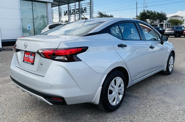 2025 Nissan Versa 1.6 S photo 6