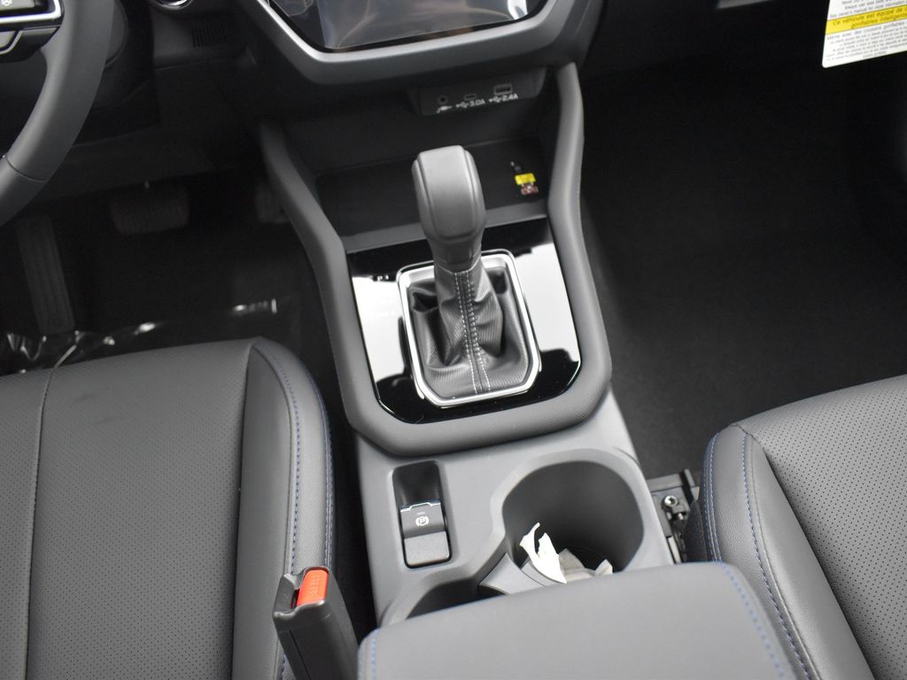2025 Subaru Forester Limited photo 17
