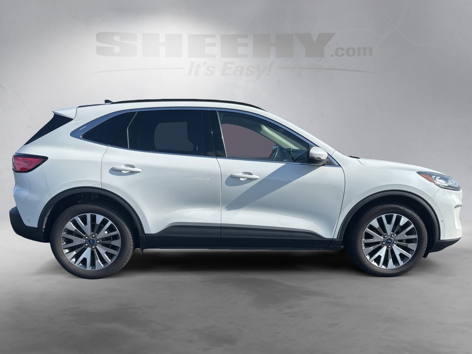 2020 Ford Escape Titanium Hybrid photo 7