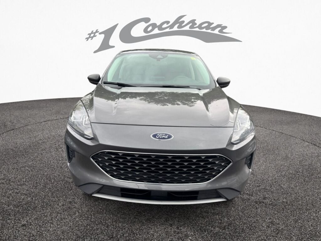 2022 Ford Escape SE photo 2