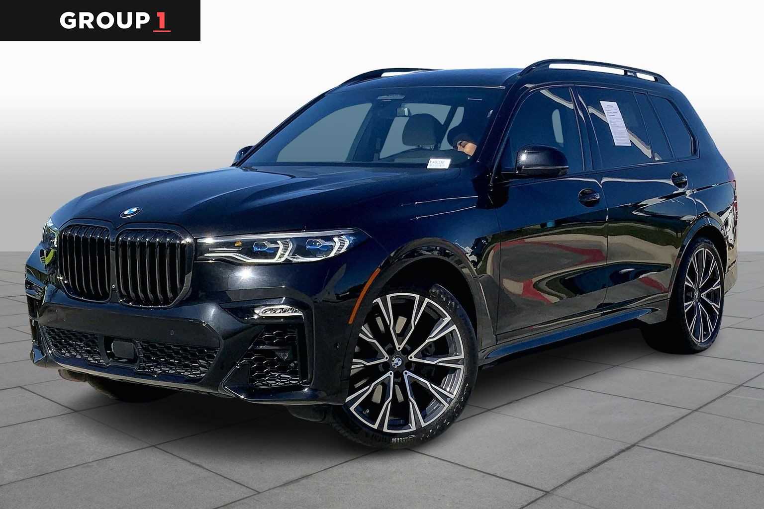 2022 BMW X7 M50i's photo