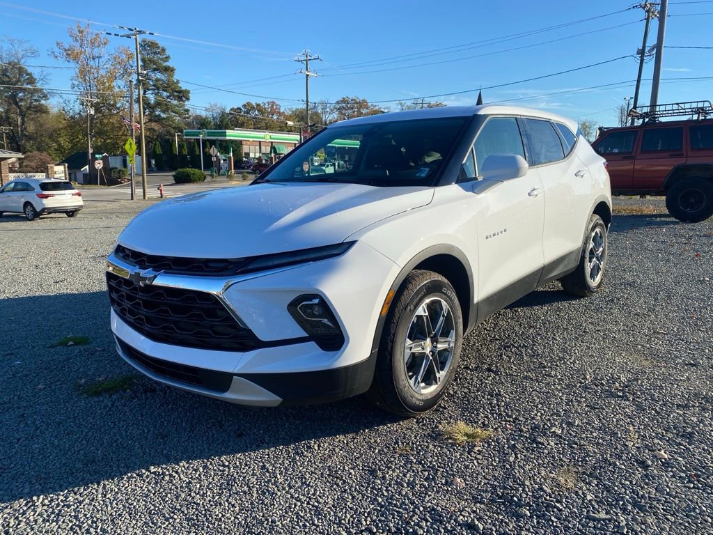 2025 Chevrolet Blazer 2LT photo 6