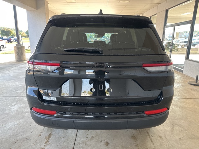 2025 Jeep Grand Cherokee Altitude X photo 4