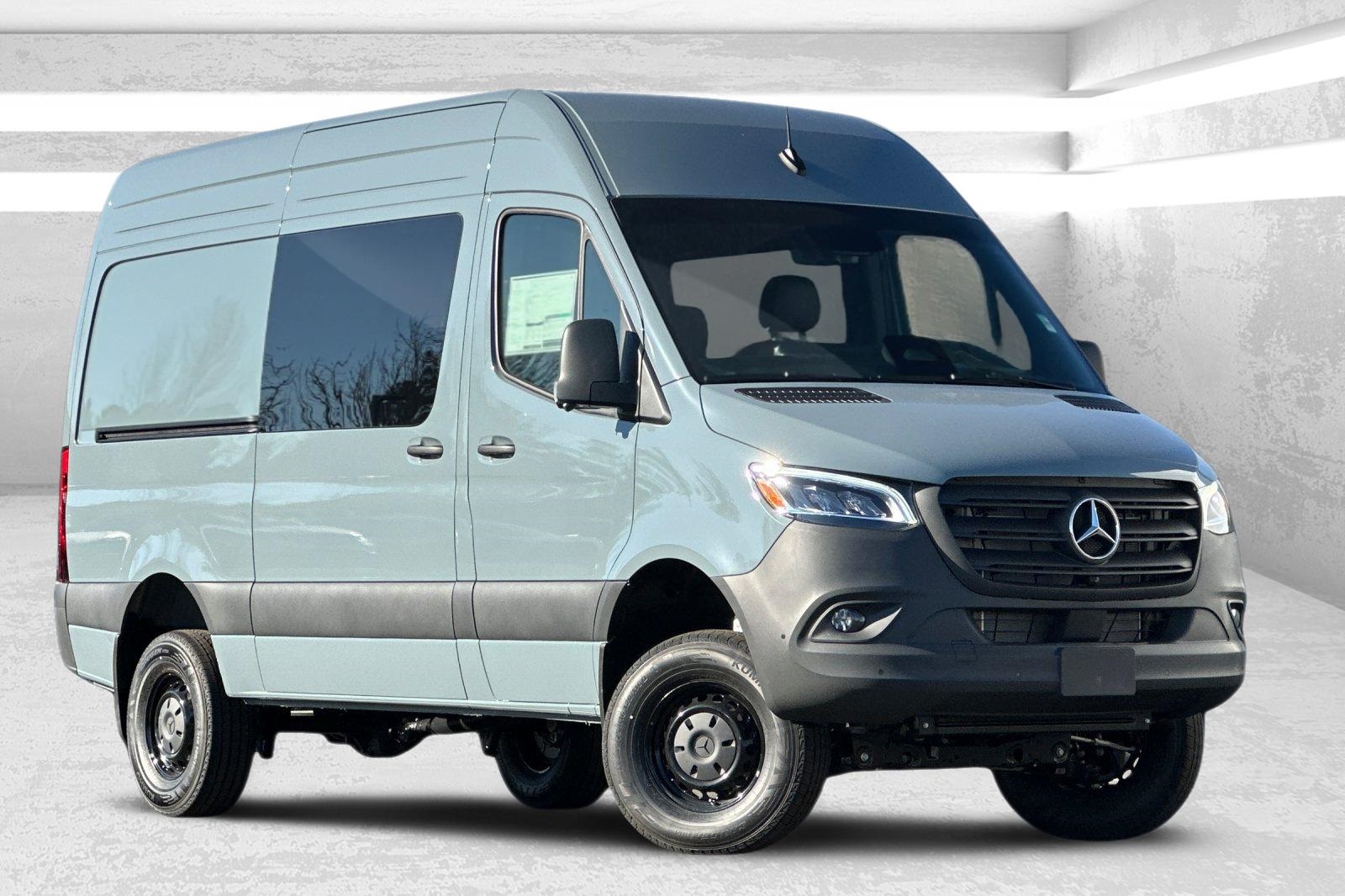 2026 Mercedes-Benz Sprinter Cargo Van Base's photo