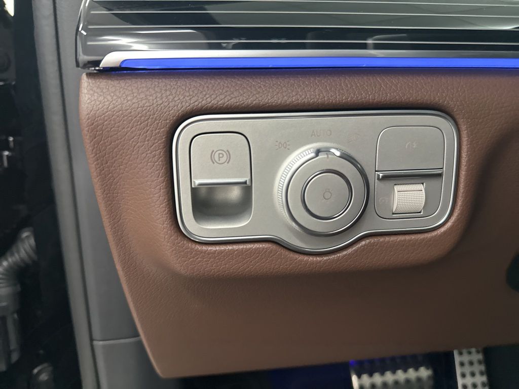 2026 Mercedes Benz GLS 450 4MATIC photo 16