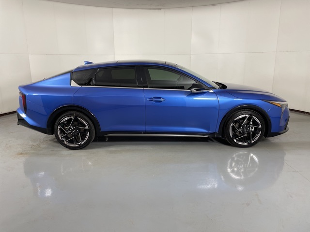2025 Kia K4 GT-Line photo 9