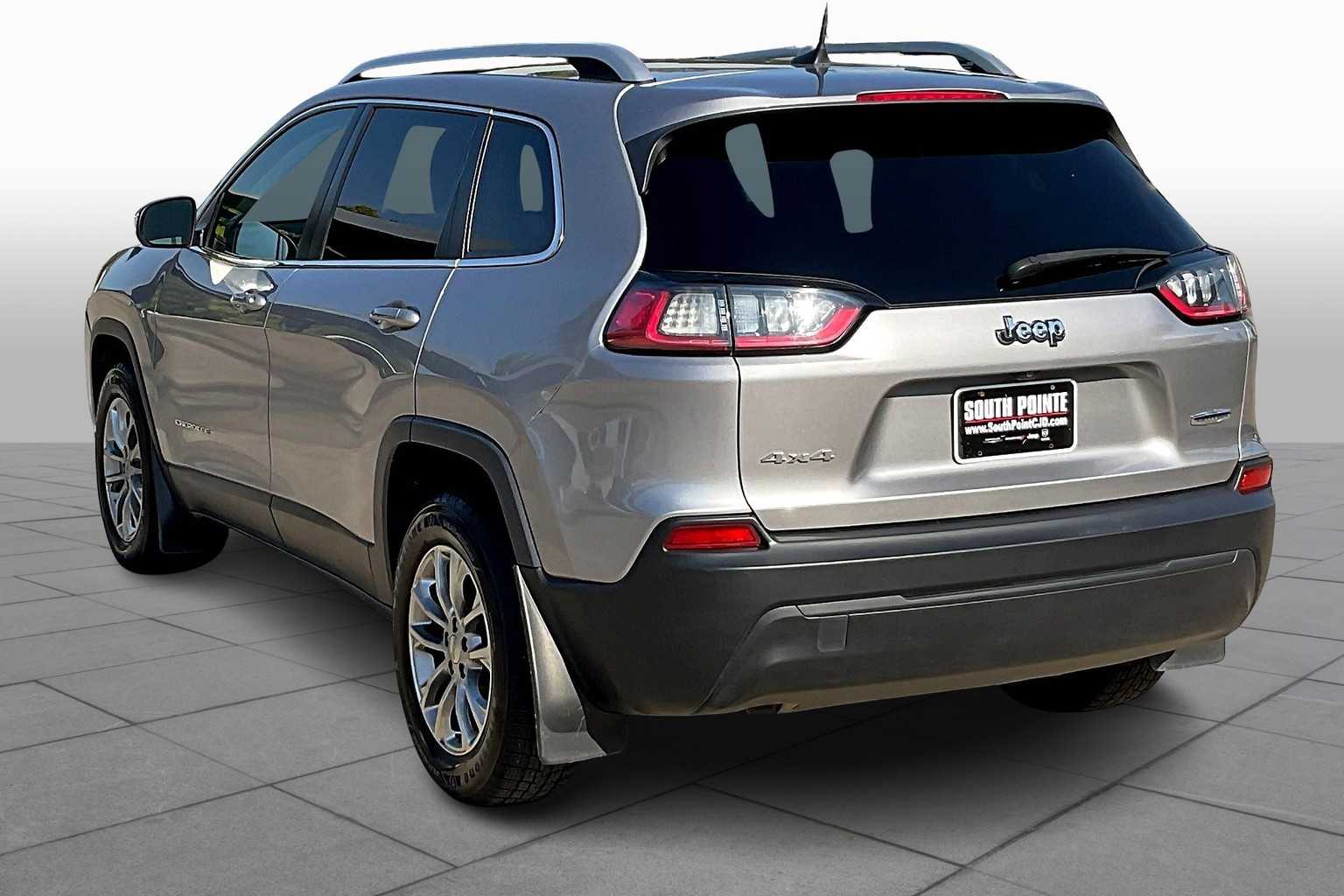 2019 Jeep Cherokee Latitude photo 10