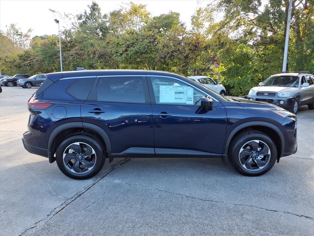 2026 Nissan Rogue SV photo 2