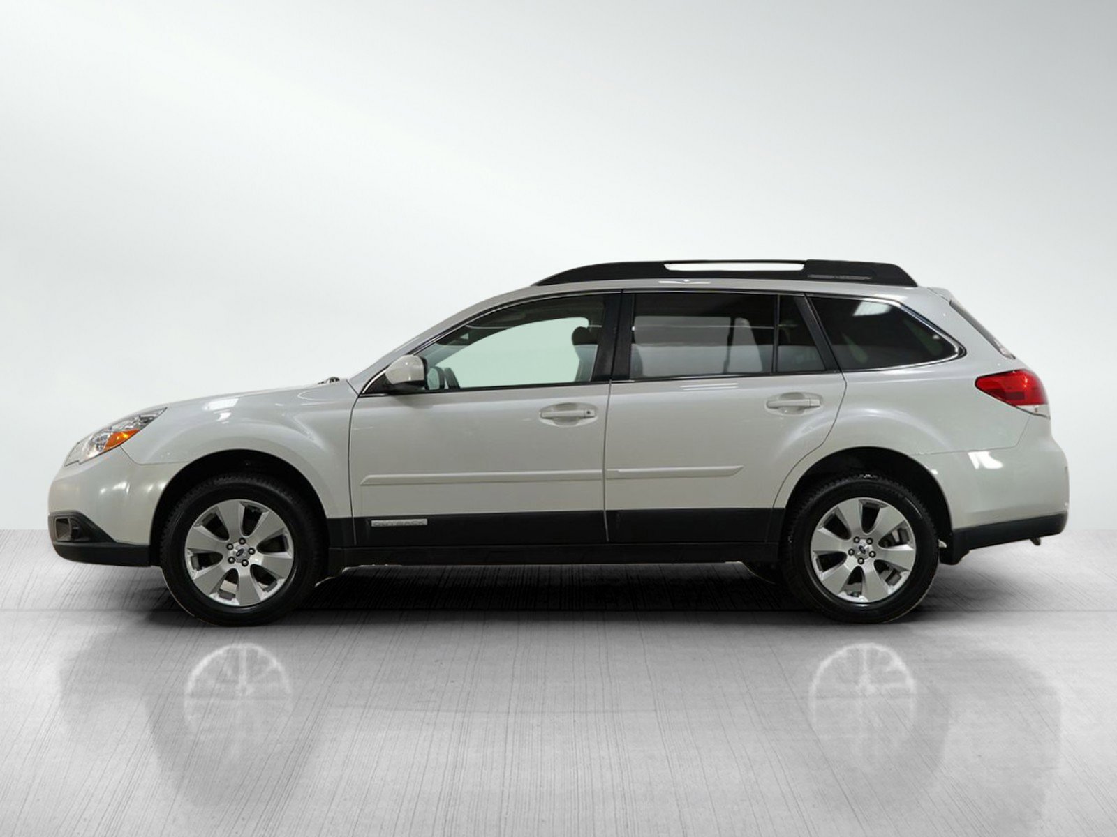 Used 2012 Subaru Outback Limited with VIN 4S4BRCKC7C3241866 for sale in Burnsville, Minnesota