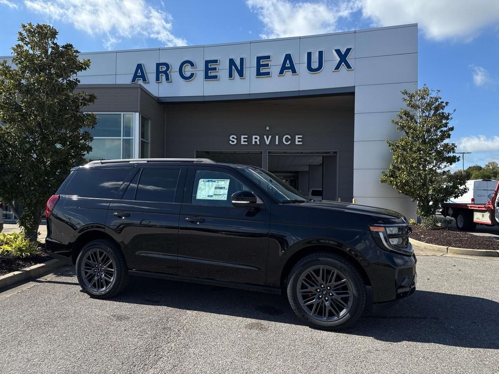 2025 Ford Expedition Platinum's photo