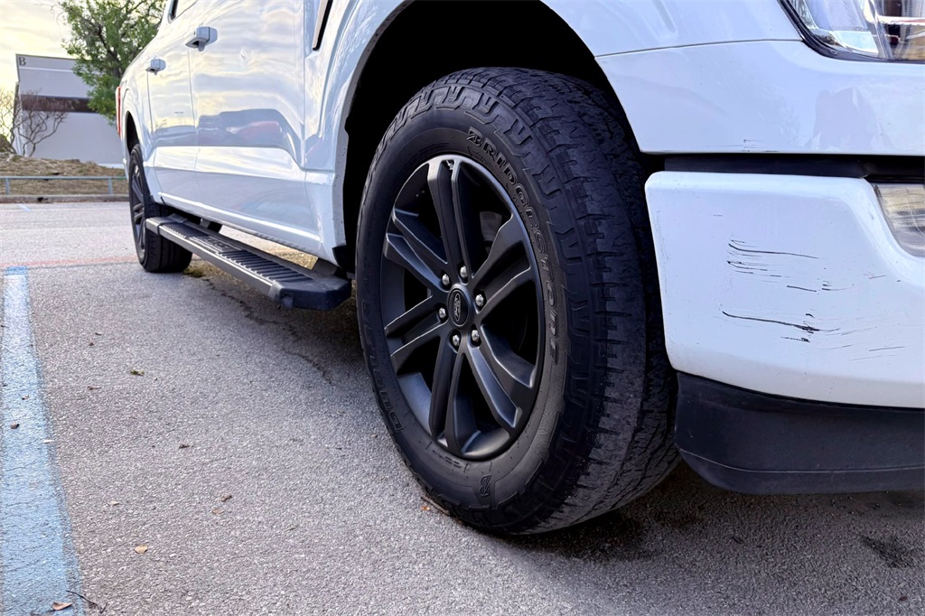 2023 Ford F-150 XLT photo 2