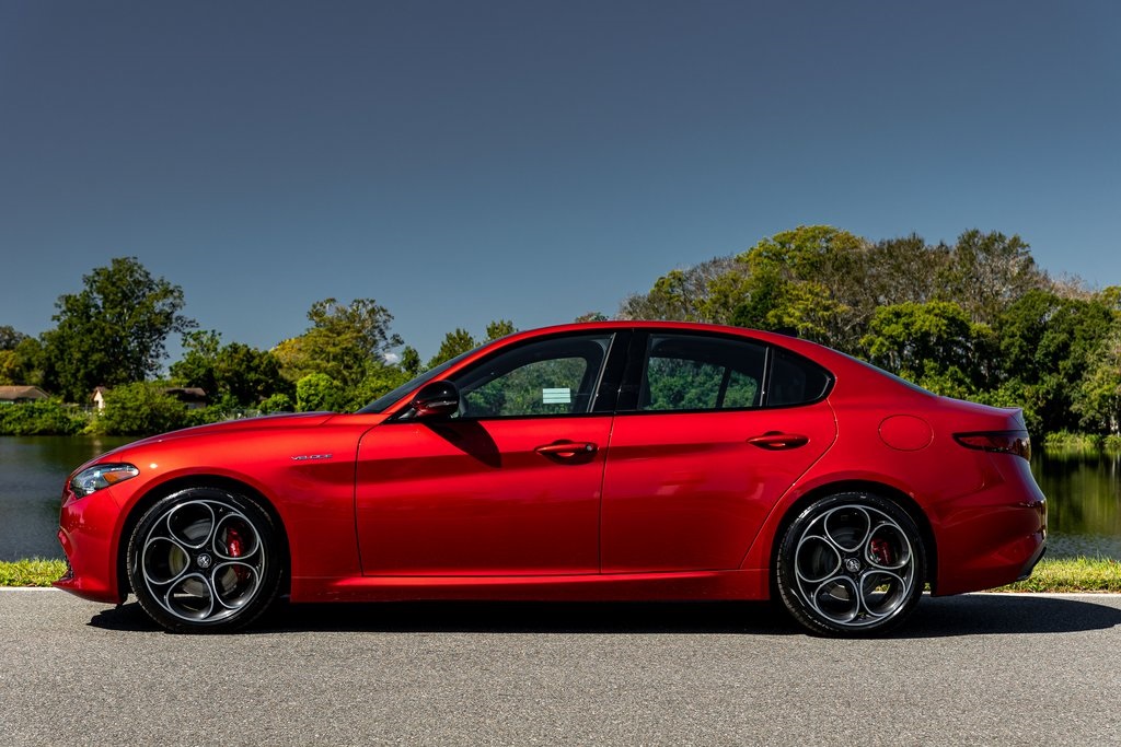 2023 Alfa Romeo Giulia Ti photo 6