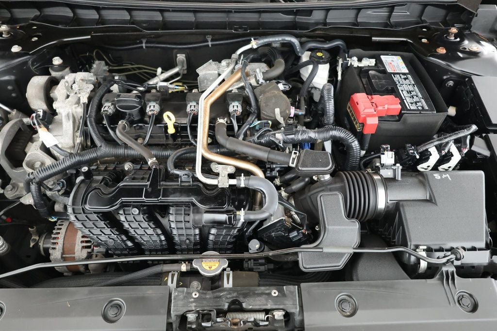 2022 Nissan Altima SV photo 23