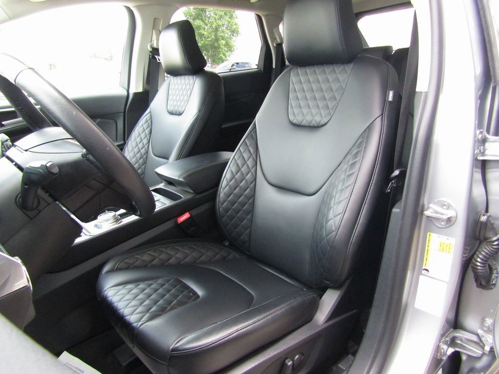 2024 Ford Edge Titanium photo 15