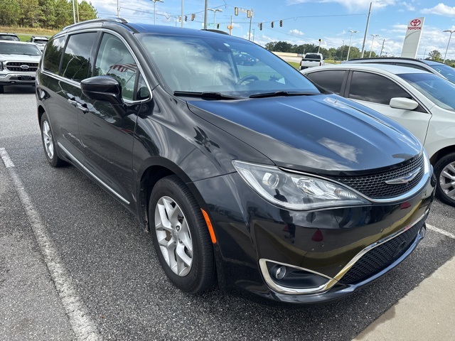 2018 Chrysler Pacifica Touring Plus photo 2