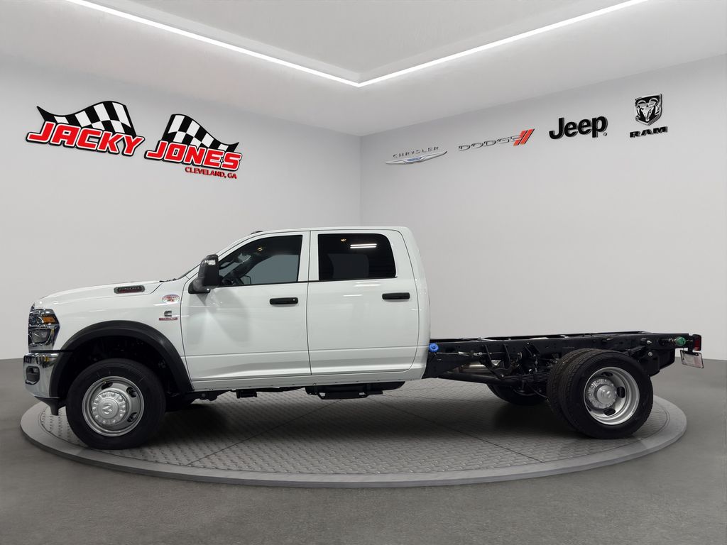 2026 Ram 5500 Tradesman photo 2