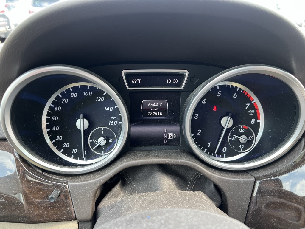 2015 Mercedes Benz ML 350 4MATIC photo 23
