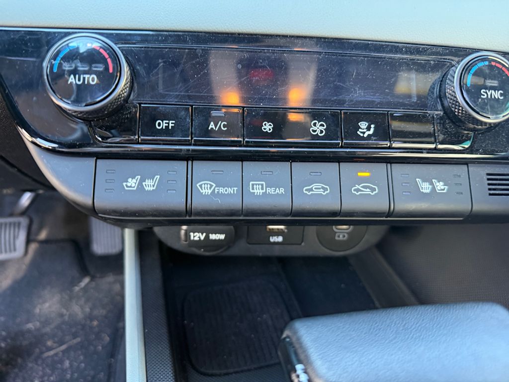 2025 Hyundai Elantra Hybrid Limited photo 28