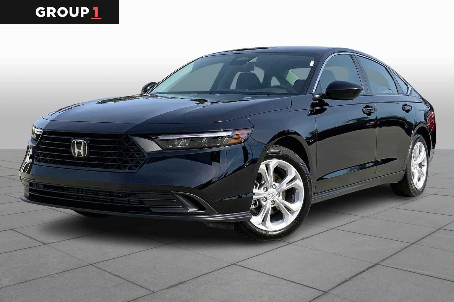 2025 Honda Accord LX's photo