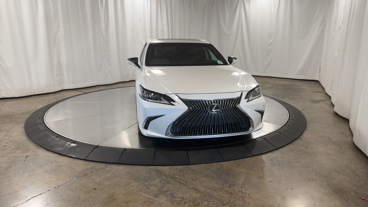 2019 Lexus ES 350 F SPORT photo 4