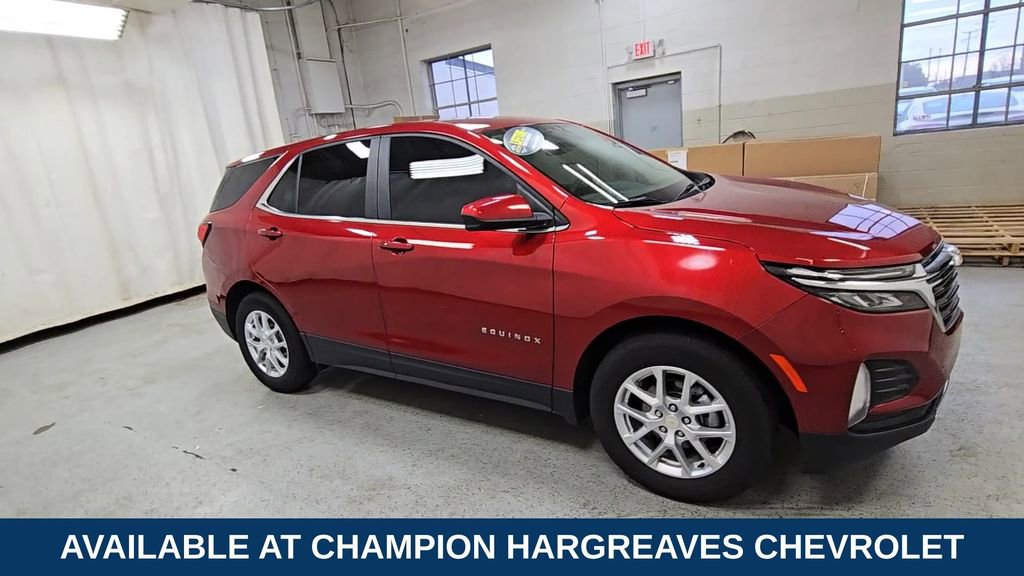 2024 Chevrolet Equinox LT photo 2