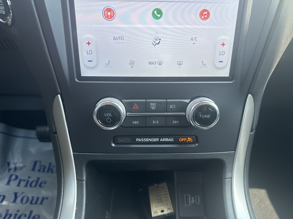 2024 Ford Edge SEL photo 6