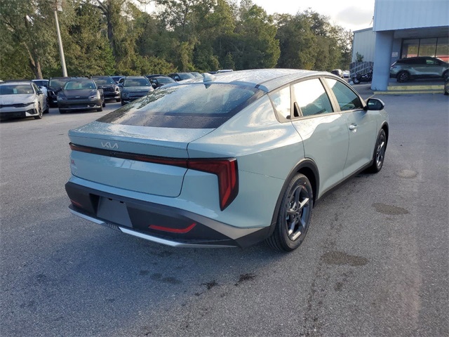2025 Kia K4 LXS photo 2