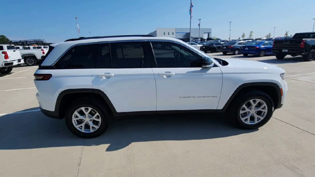 2023 Jeep Grand Cherokee Limited photo 34