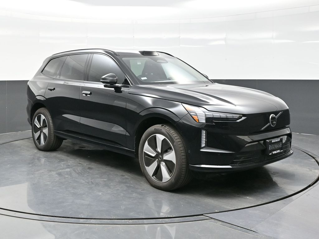 2025 Volvo EX90 Plus's photo